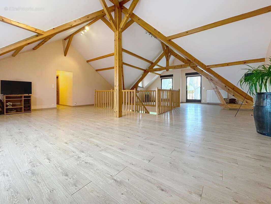 Maison à FRAHIER-ET-CHATEBIER