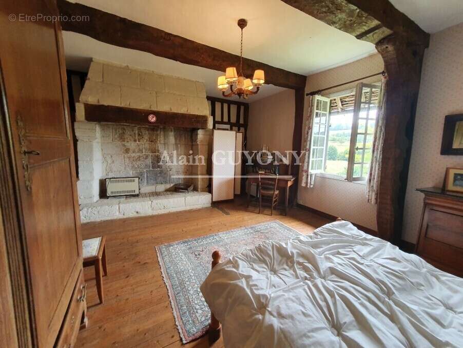 Maison à PONT-L&#039;EVEQUE