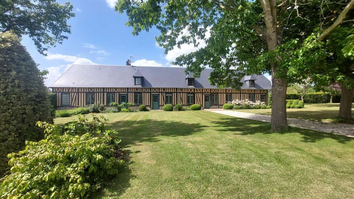 Maison à SACQUENVILLE