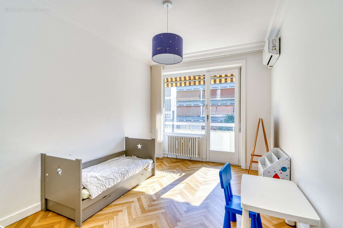 Appartement T4 traversant climatisé et terrasses - photo 10