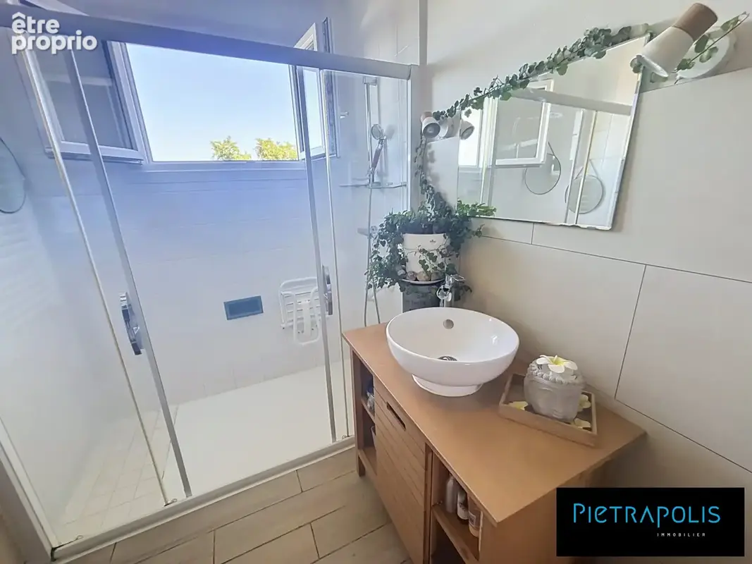 Maison 176 m² à Grieges  - photo 4
