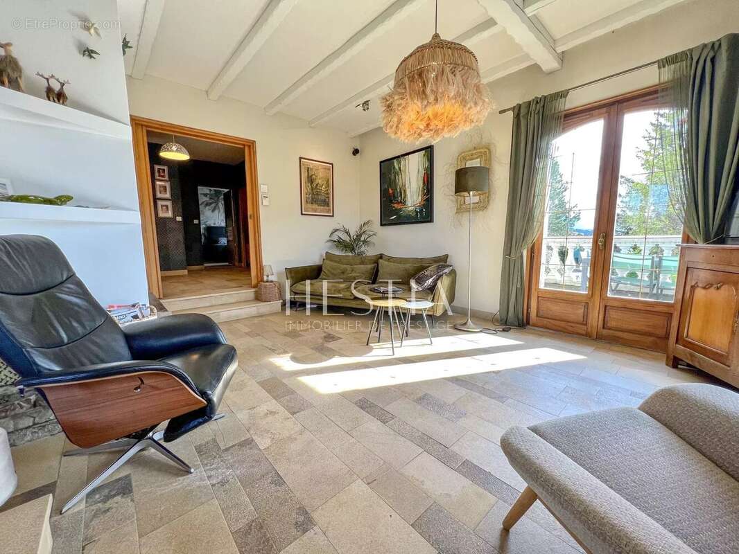 Maison à MARIGNY-SAINT-MARCEL