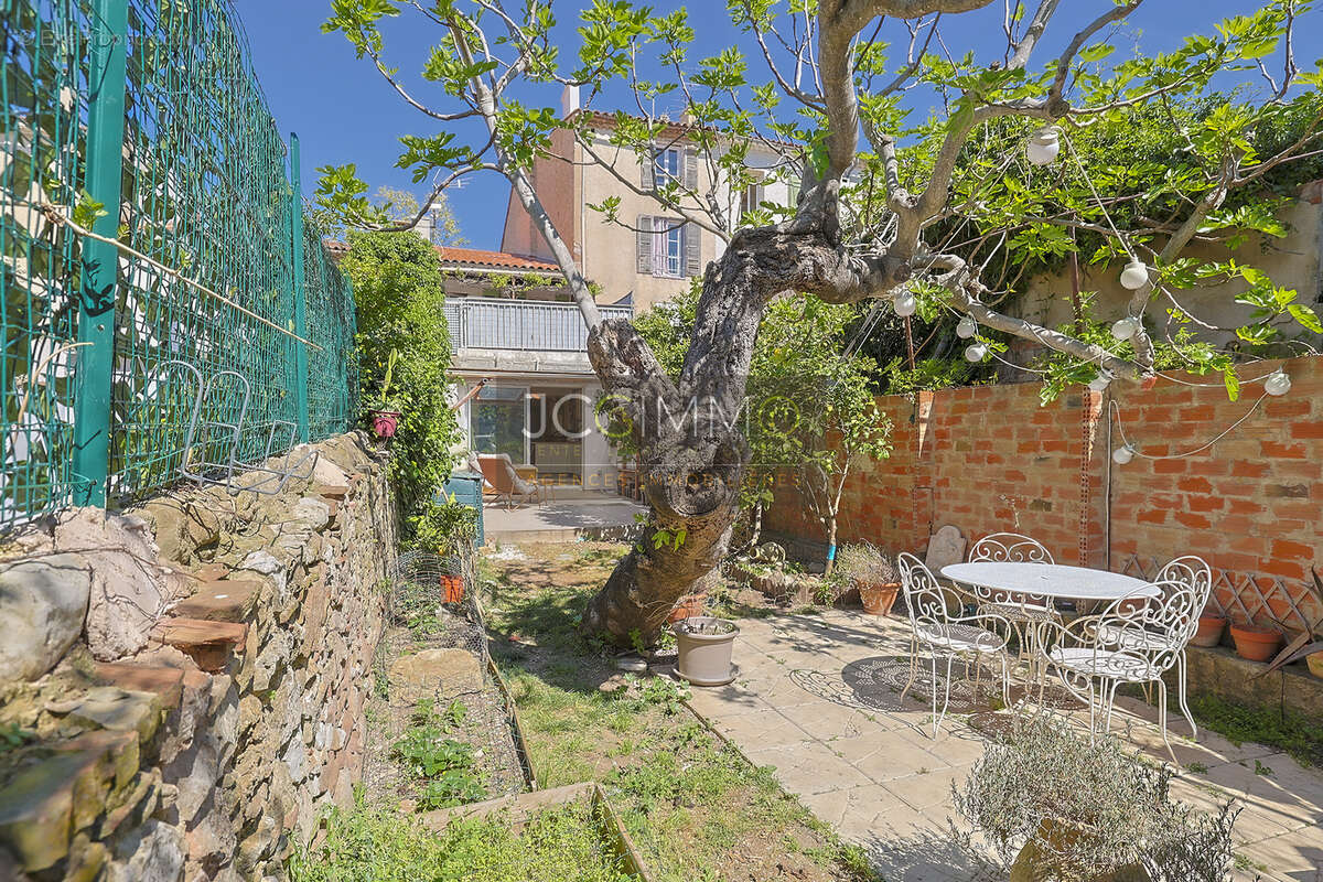 Appartement à PUGET-VILLE