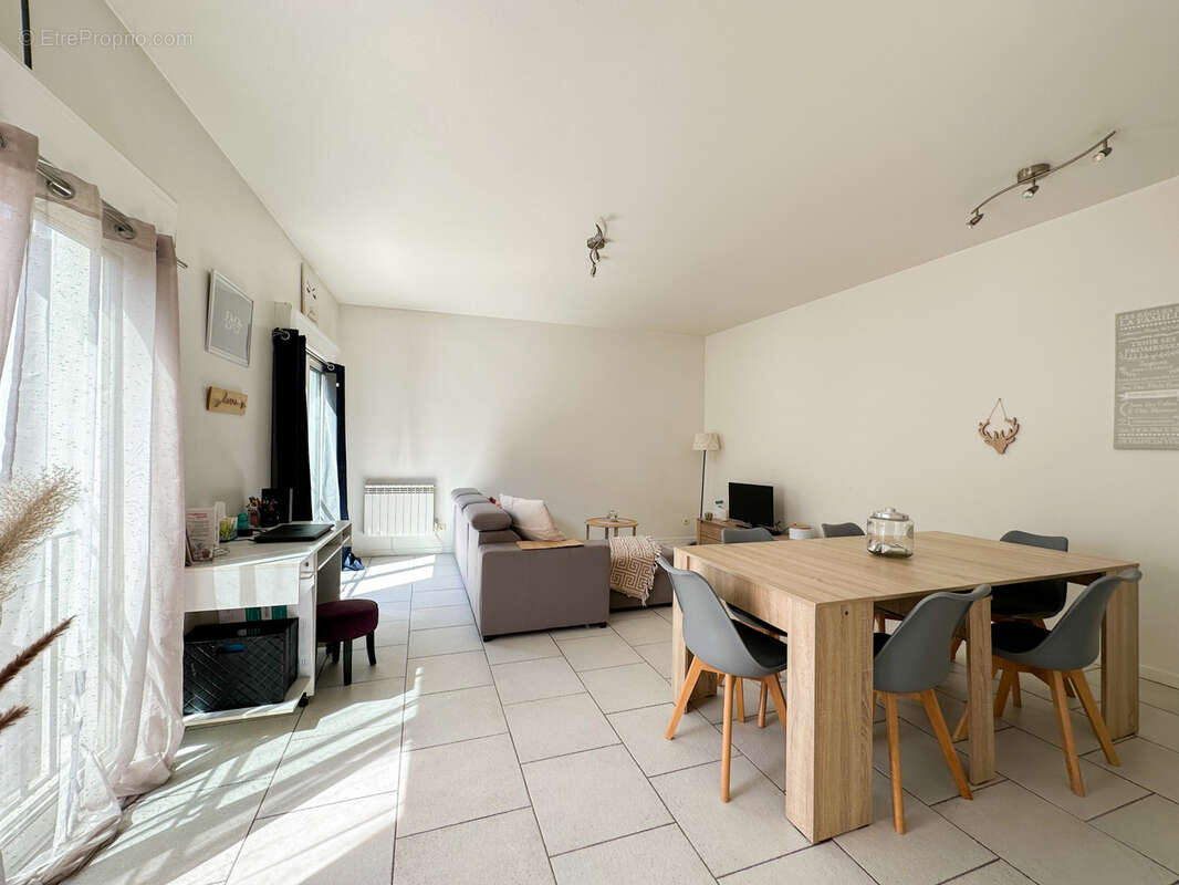 Appartement à LE PEAGE-DE-ROUSSILLON