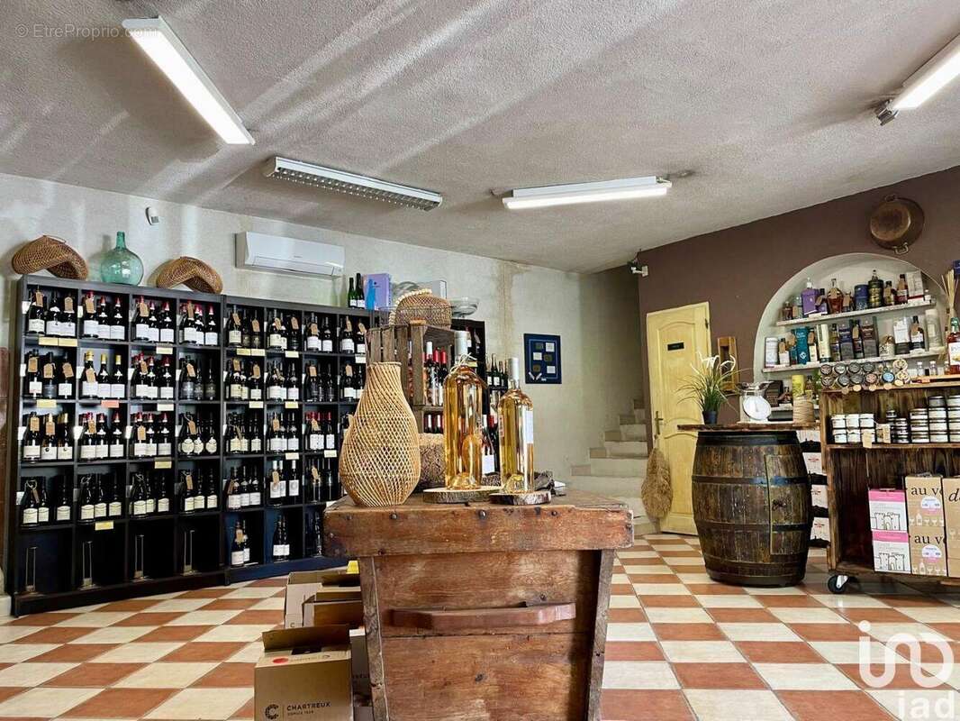 Photo 4 - Commerce à COLOMARS