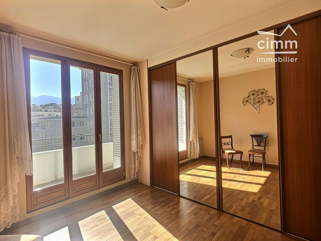 Appartement 82 m² à Grenoble  - photo 4