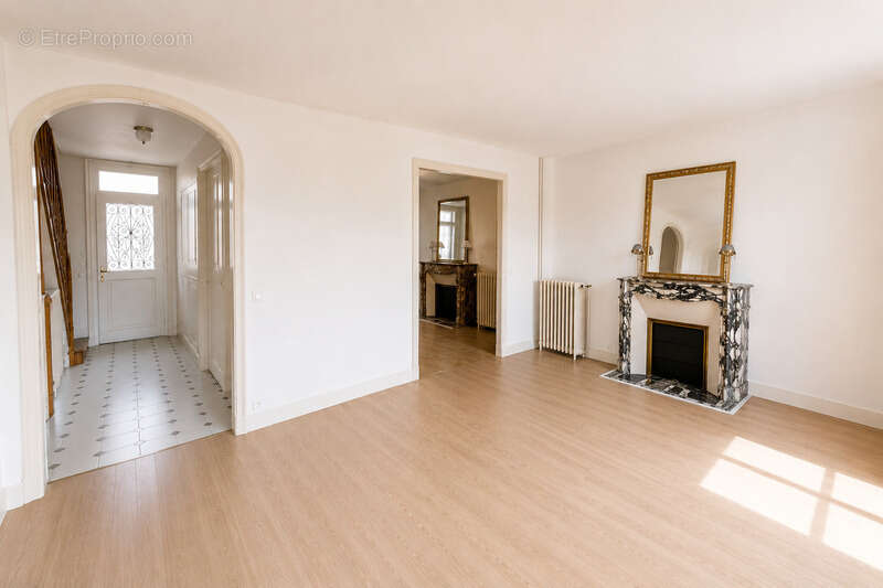 À vendre, maison de charme à 25 minutes de Paris, 6 pièces LE MEE SUR SEINE VILLAGE (77) - photo 7
