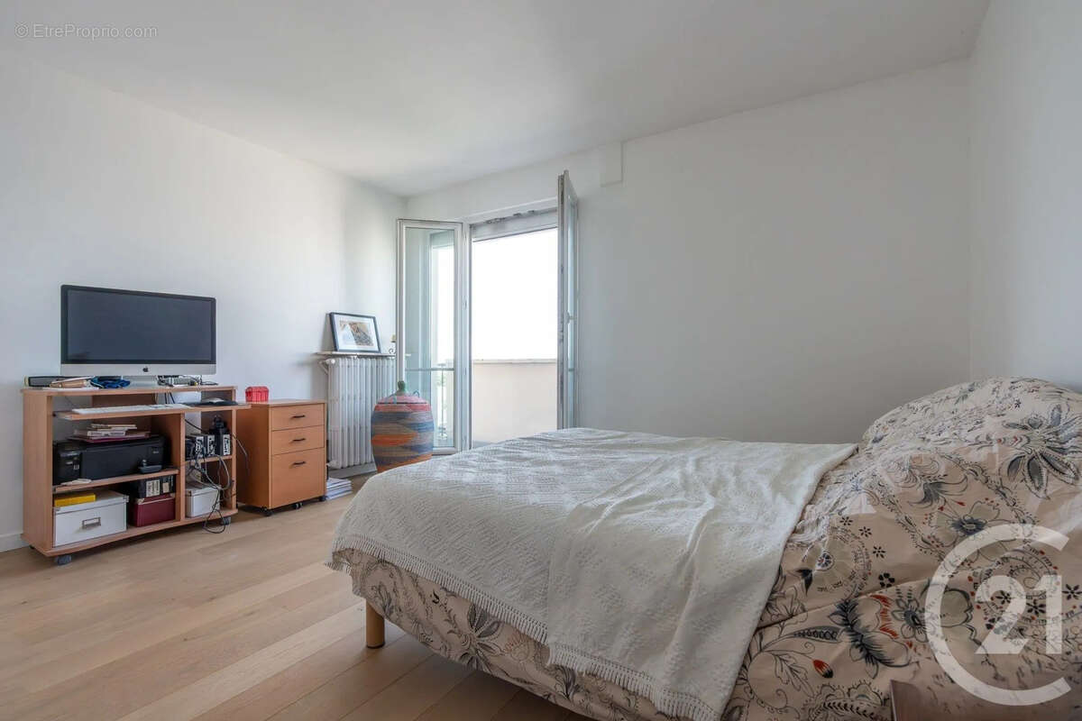Appartement à SAINT-MAUR-DES-FOSSES