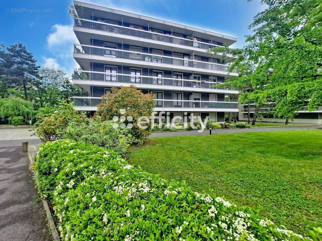 Appartement à SAINT-GRATIEN
