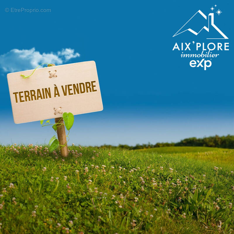 Terrain à JUJURIEUX