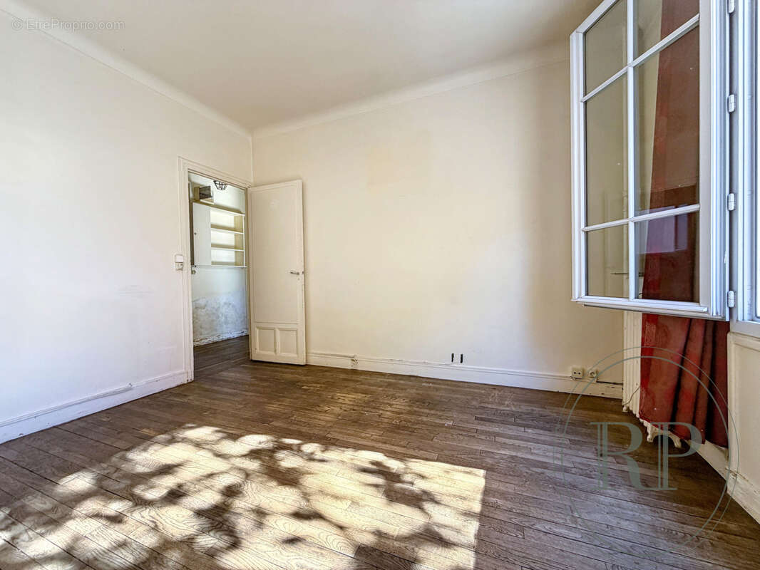 Appartement à LEVALLOIS-PERRET