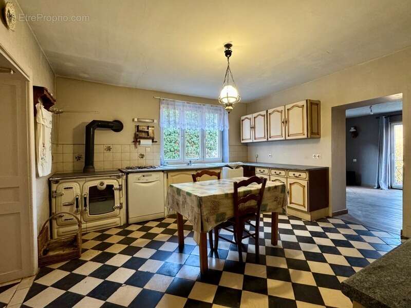 Maison à VAL-ET-CHATILLON