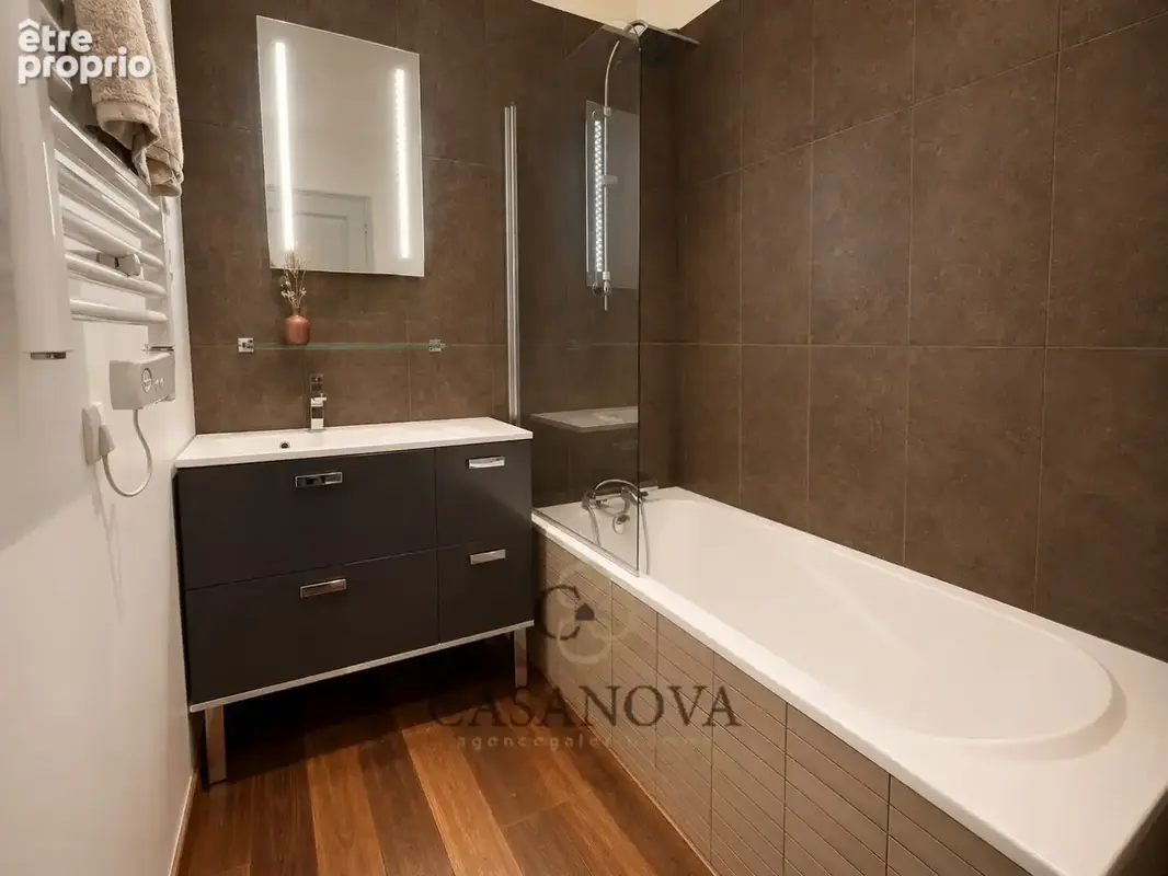 Appartement 3 pièces de caractère de 68 m² avec balcon au cur de l'Écusson à Montpellier - photo 8
