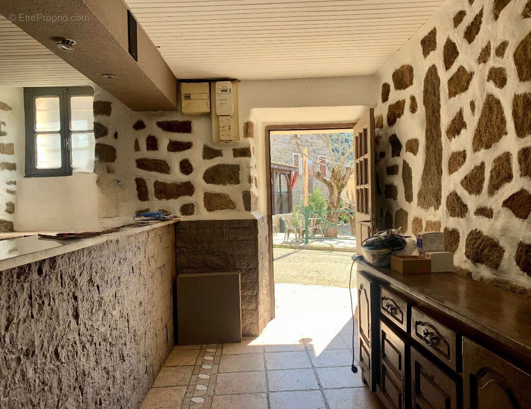 Commerce à SOLLACARO