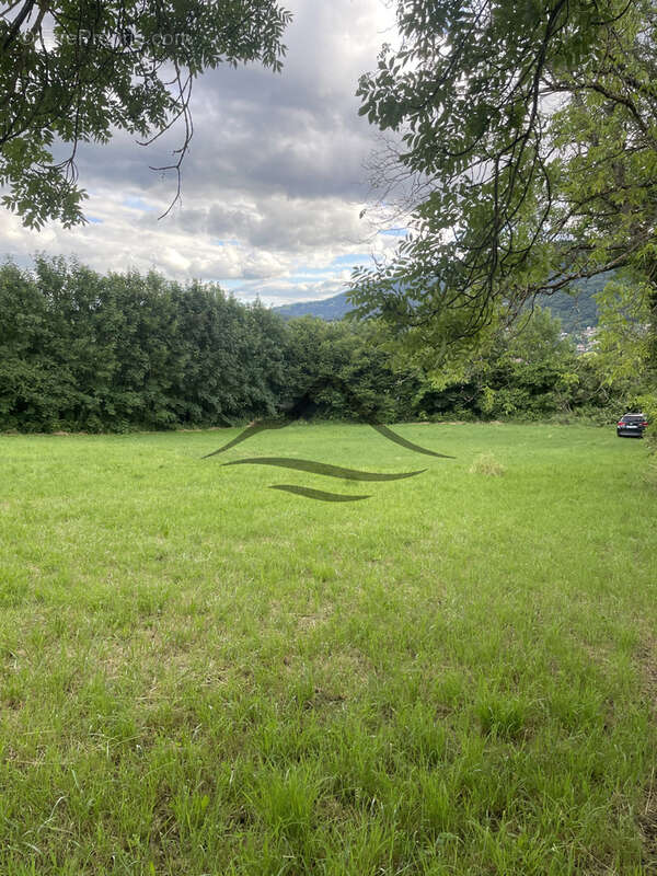 Terrain à VETRAZ-MONTHOUX