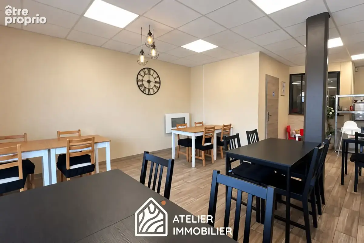 Murs commerciaux - 400m2 - photo 5