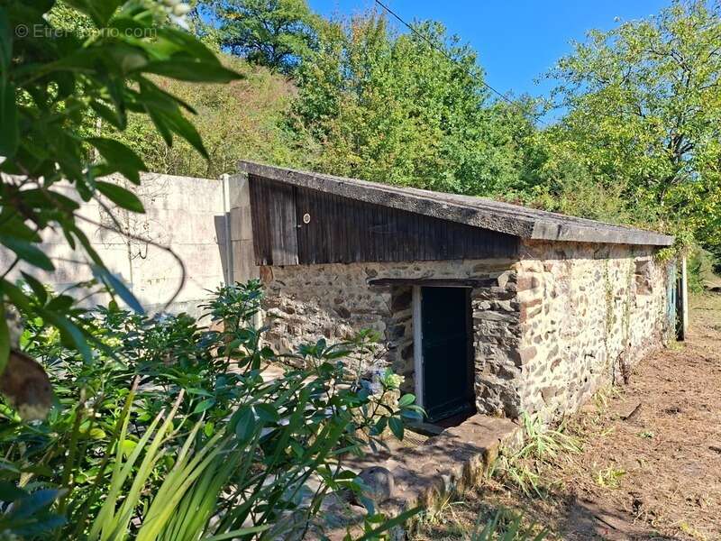 Maison à SAINT-LEONARD-DES-BOIS