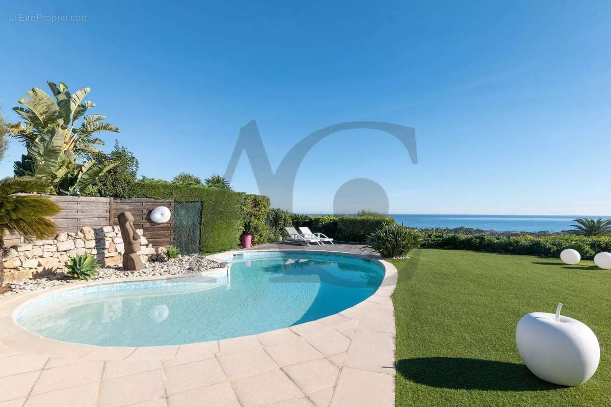 Maison à VILLENEUVE-LOUBET