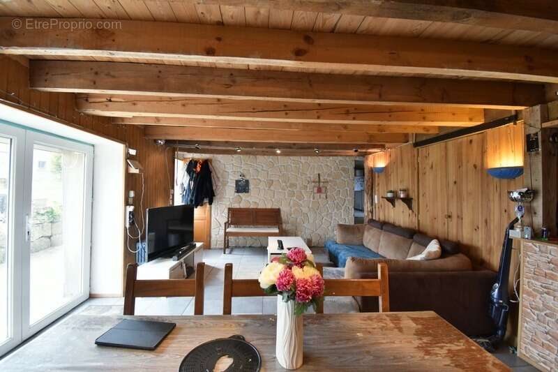 Maison à SAINT-AGREVE