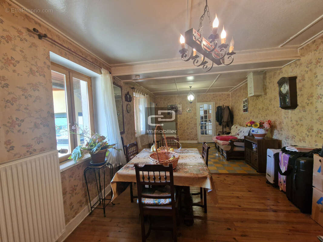Maison à CURIS-AU-MONT-D'OR