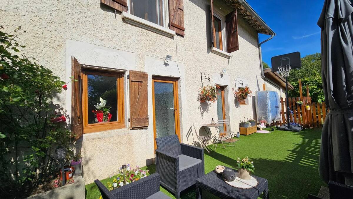 Maison à CREYS-MEPIEU