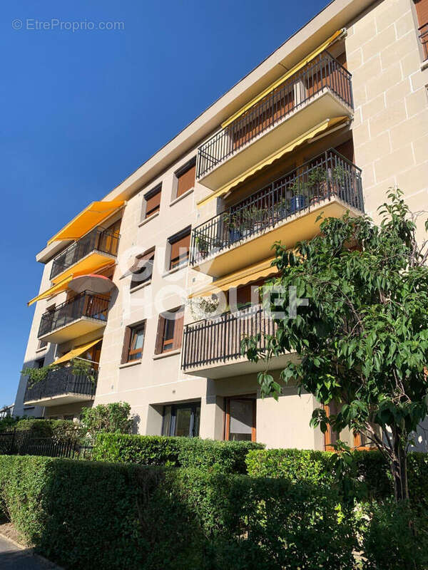 Appartement à BOURG-LA-REINE
