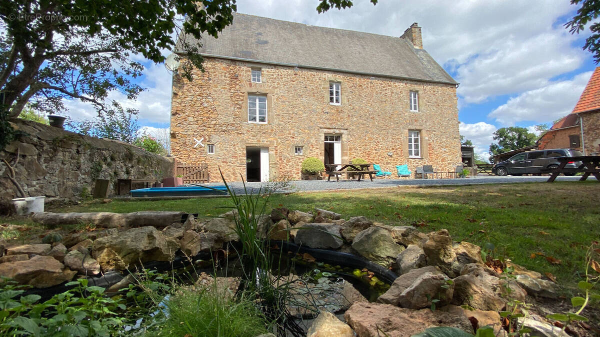 Maison à SAINT-JEAN-DE-DAYE