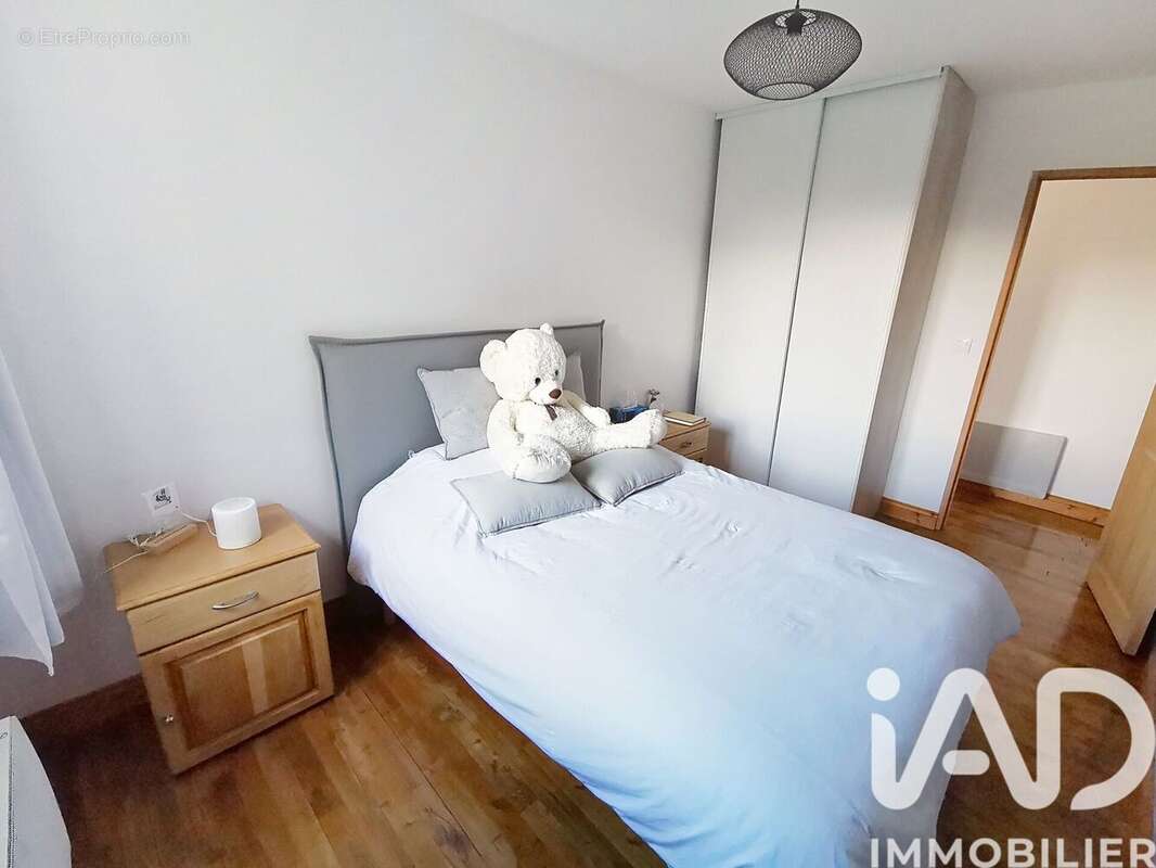 Maison 320 m² à Charras  - photo 9
