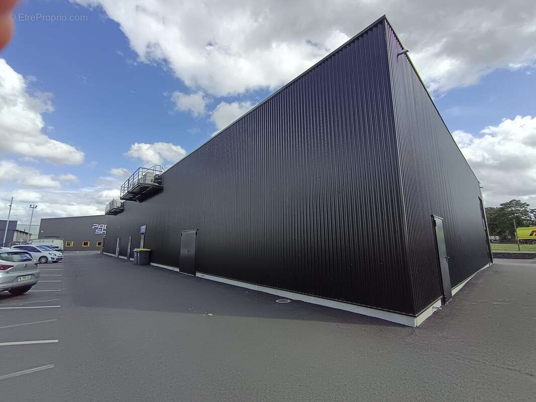 Commerce à SAINT-PIERRE-DES-CORPS