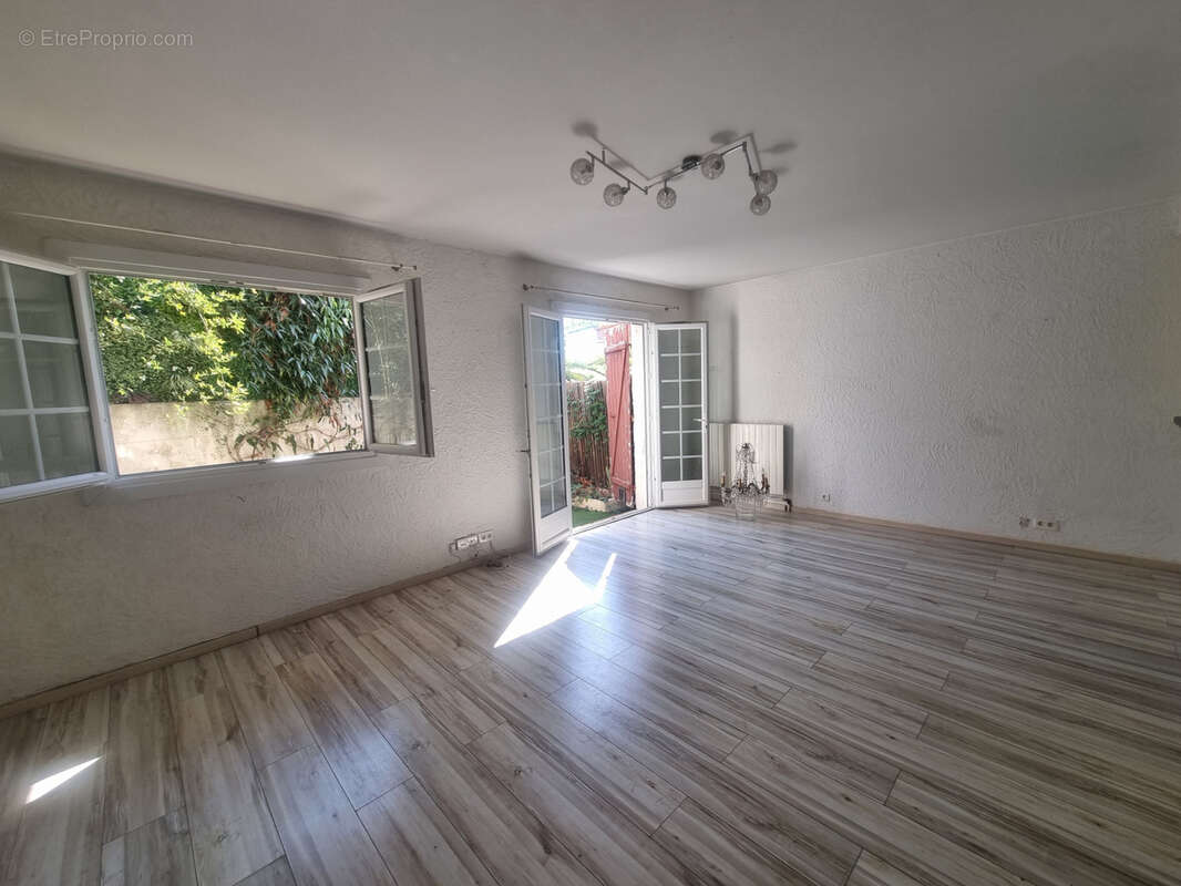 Maison à VILLENEUVE-LOUBET