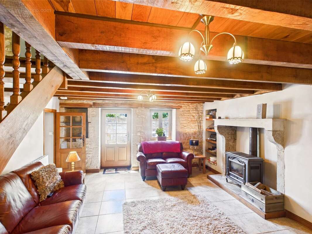 Charmante maison en pierre avec piscine - photo 9