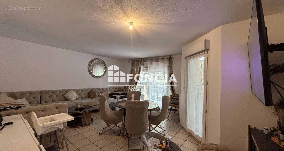 Appartement à LE PONTET