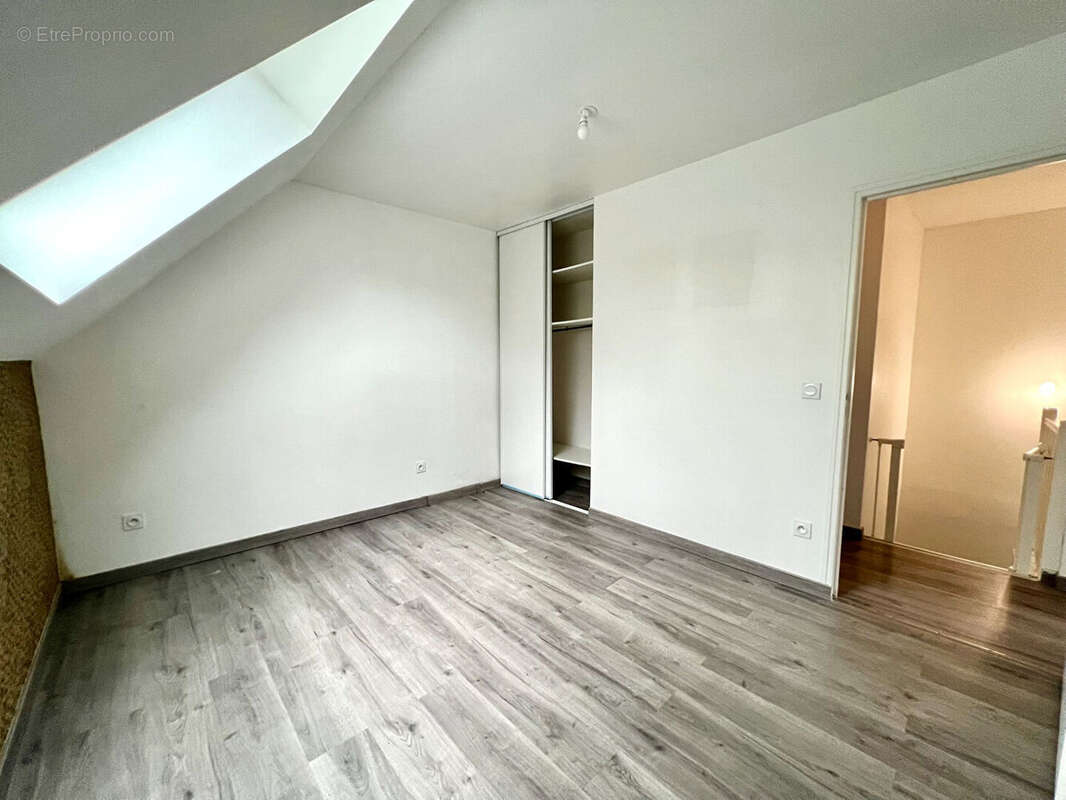 Maison à MONTIGNY-LES-CORMEILLES