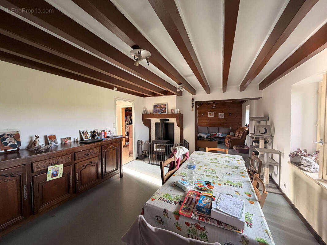 Maison à SULIGNAT