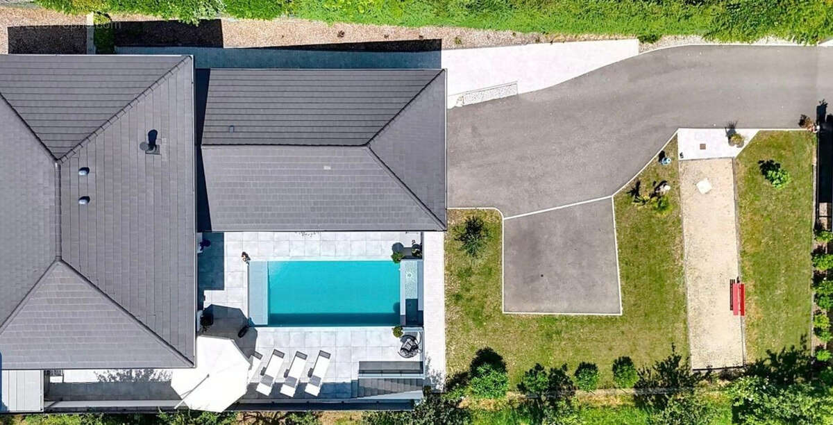 Maison à DIVONNE-LES-BAINS