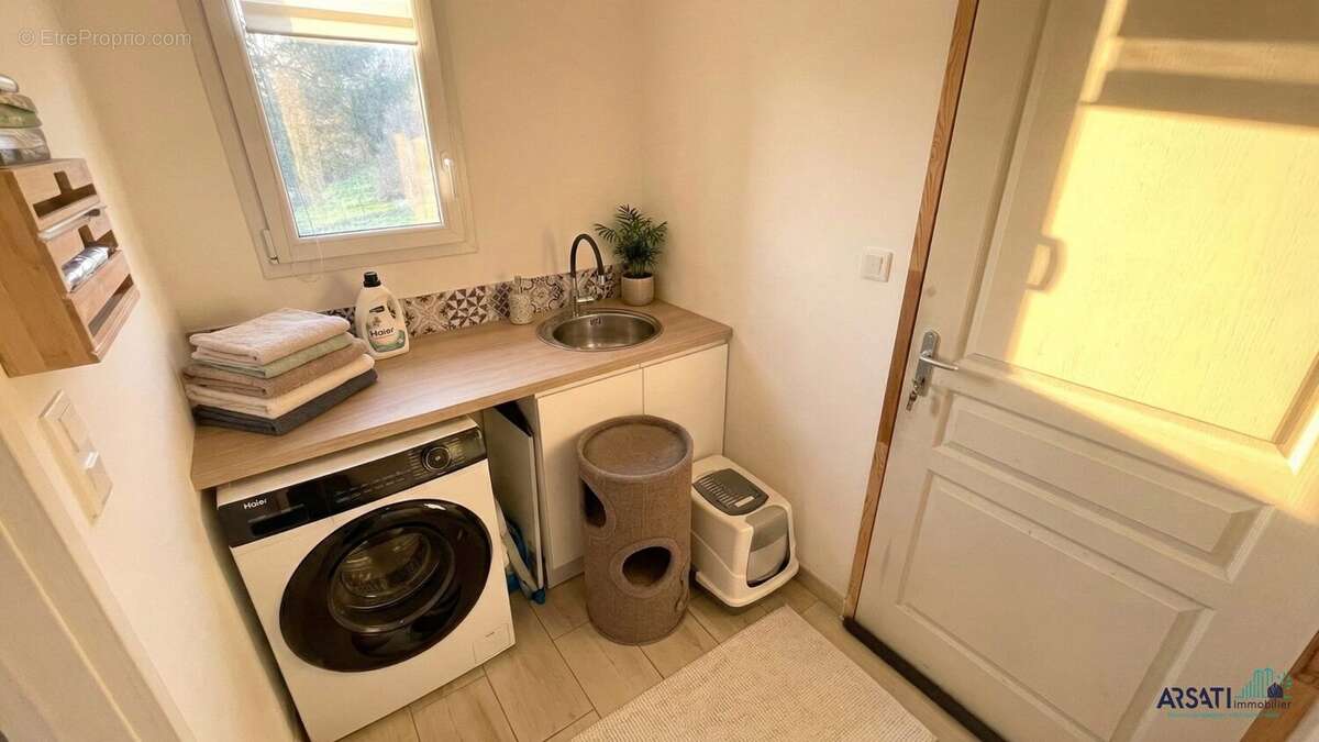 Maison à MEZIERES-SUR-COUESNON