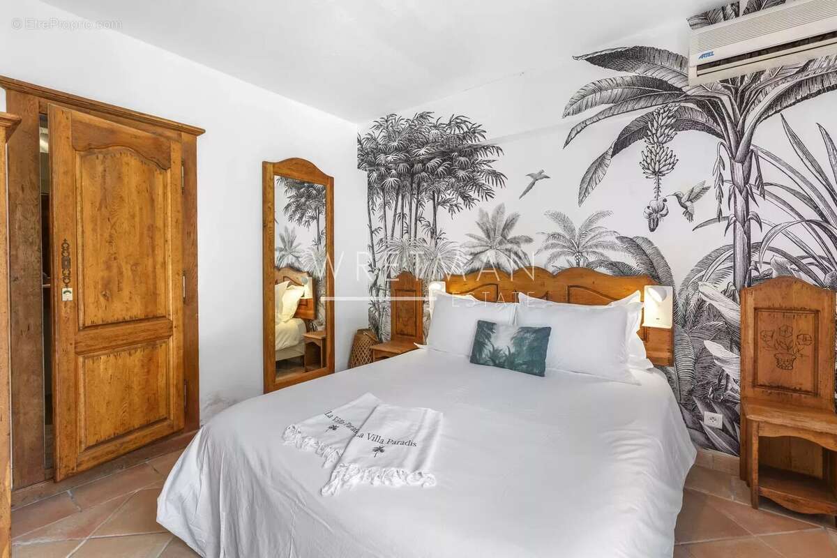 Maison à LES ISSAMBRES