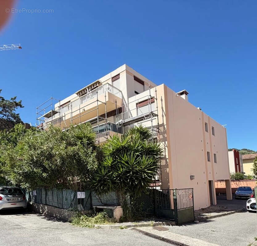 Appartement à VALLAURIS