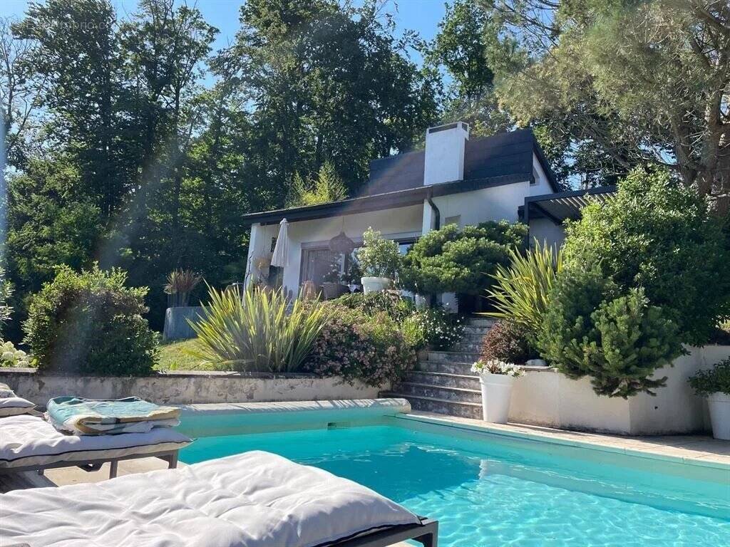 Maison à LE CREUSOT