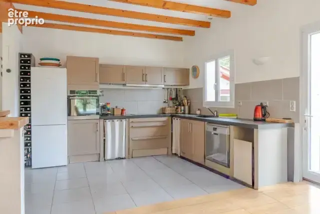 Belle maison familiale de plain-pied - URCUIT - photo 5