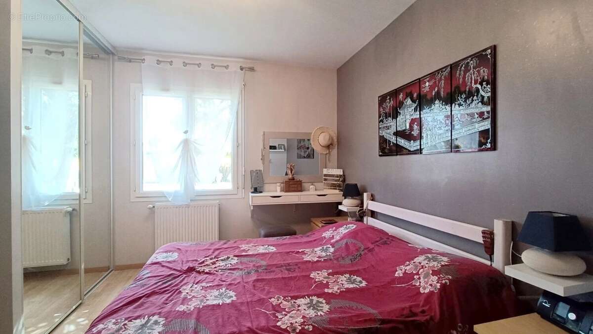 Maison à NEUVILLE-DE-POITOU