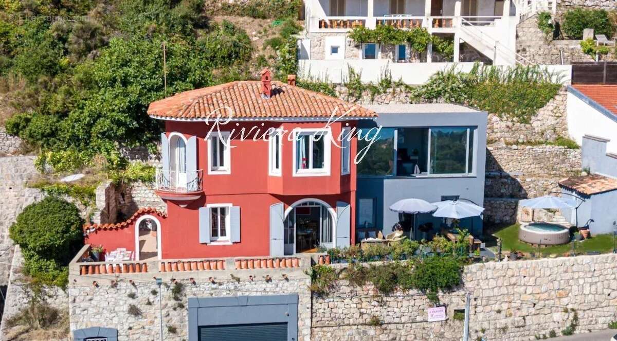 Magnifique villa 5 pieces a deux pas du centre village avec vue mer panoramique et grand garage la turbie (06320) - photo 16