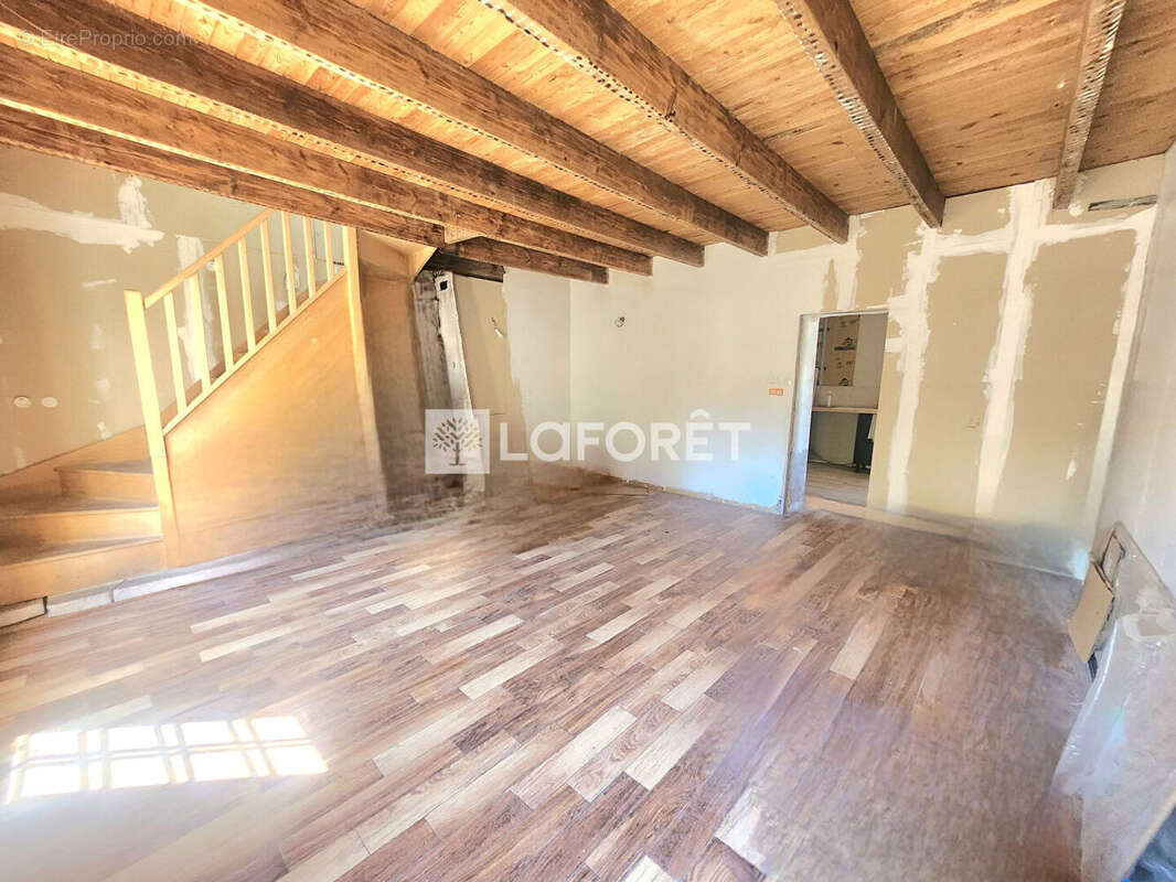 Nouveau ! a renover ! ideal investisseurs ! - photo 2