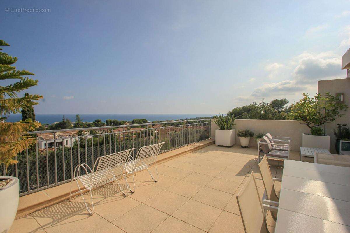 Appartement à VILLENEUVE-LOUBET