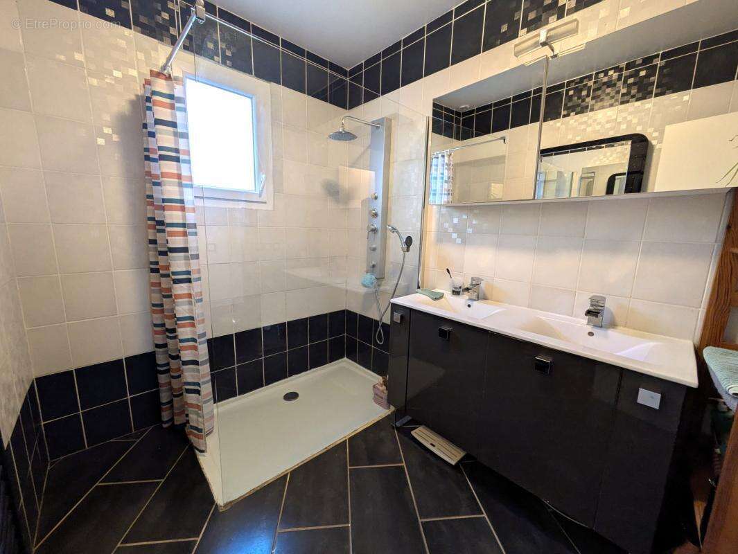 Maison à TREILLIERES