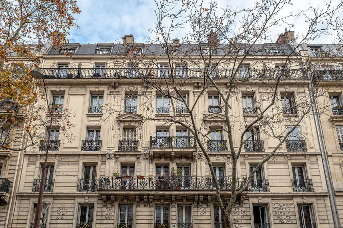 Autre à PARIS-11E
