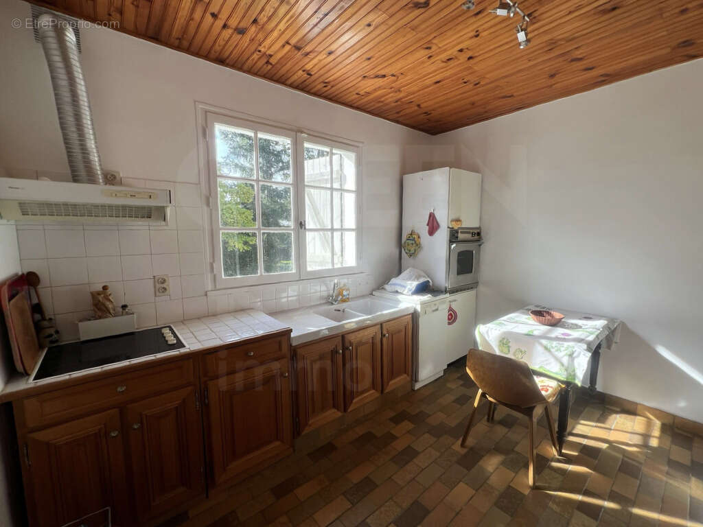 Maison à SAINT-MARTIN-DES-CHAMPS