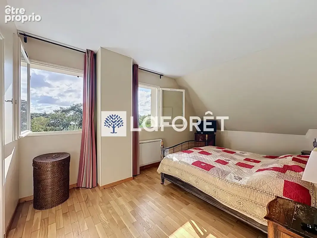 Maison familiale pleine d'atouts : 4 chambres, jardin sans vis-à-vis et cadre privilégié - photo 17