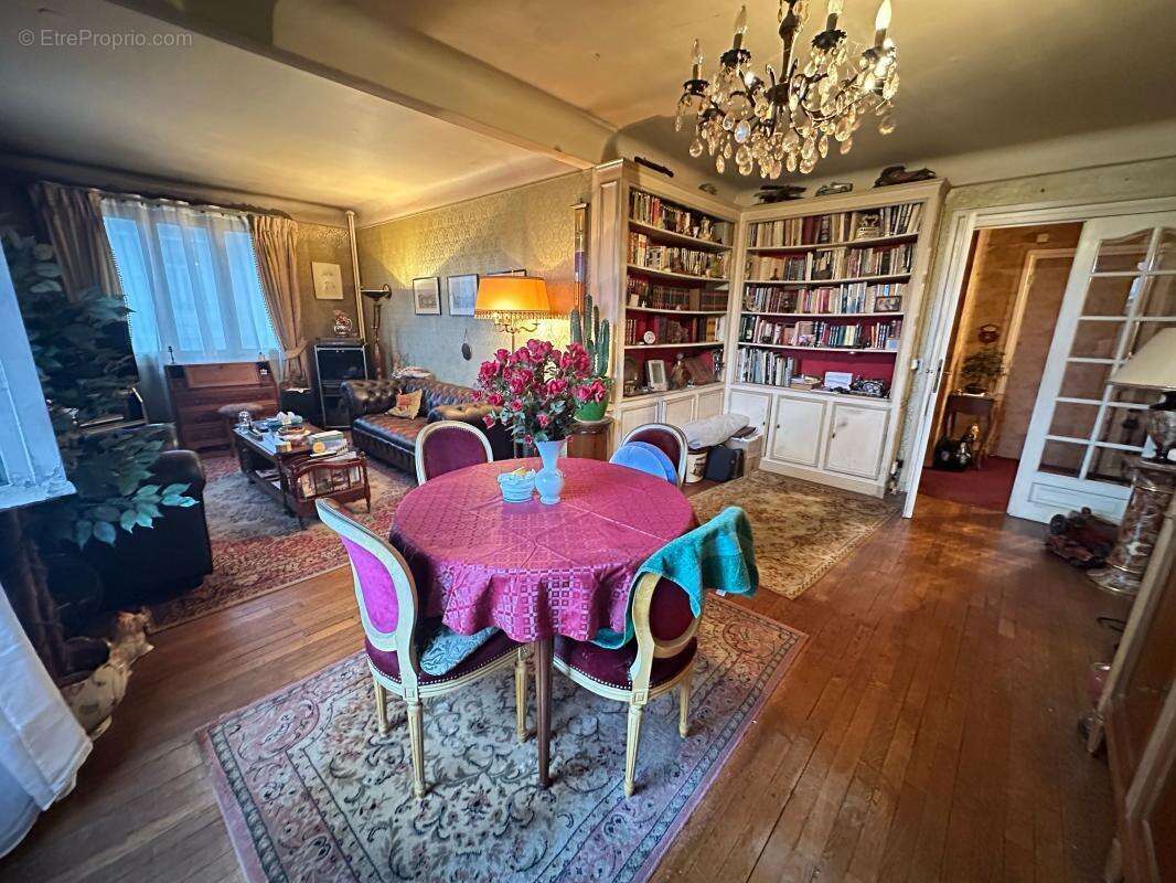 Appartement à SAINT-MAUR-DES-FOSSES