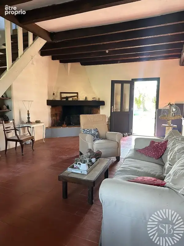 Authentique mas de caractère avec grand jardin et dépendances - photo 10